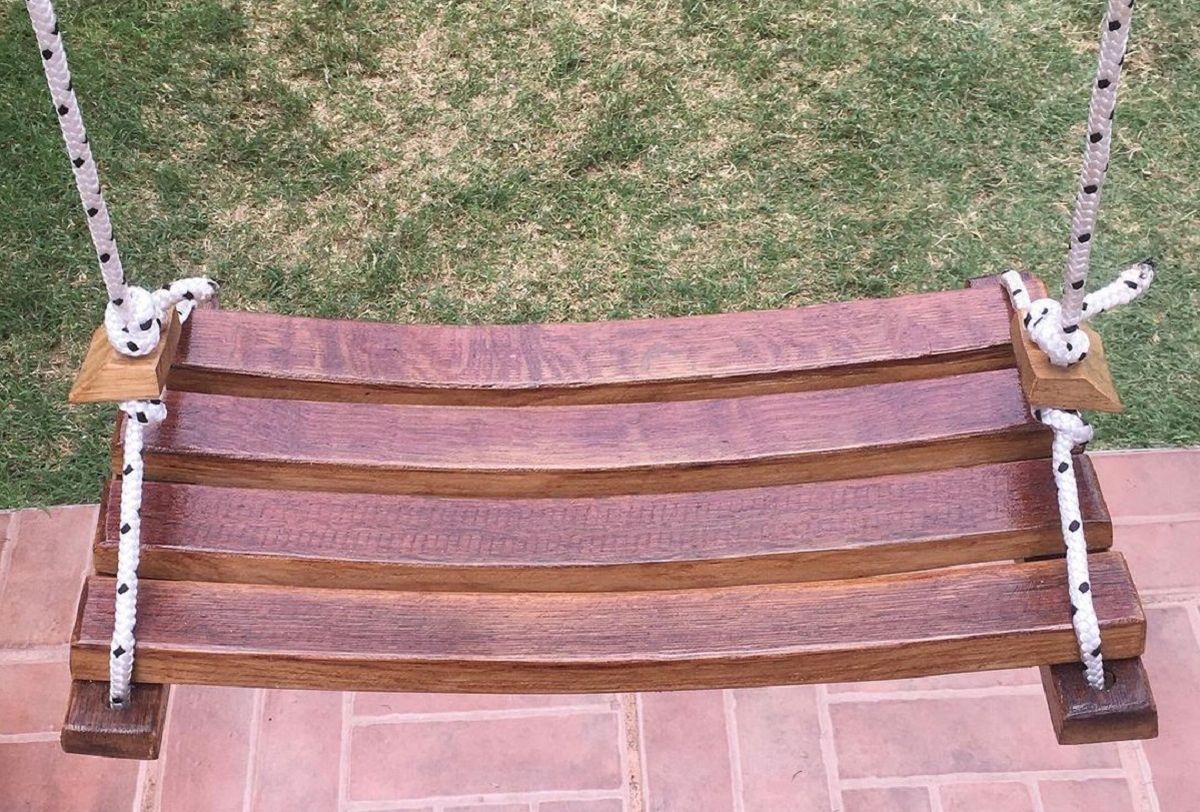 Los columpios son muy vendidos para el día de la Niñez y fin de año. Los columpios son muy vendidos para el día de la Niñez y fin de año.