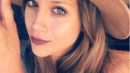 La foto de Barbie Vélez muy cerquita del Pollo Álvarez