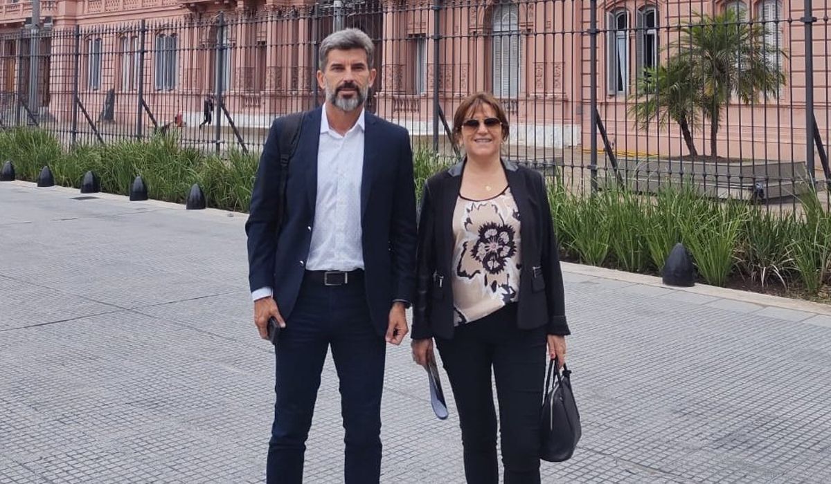Ulpiano Suarez y la intendenta de La Rioja, Inés Brizuela y Doria, vicepresidente y presidenta del Foro de intendentes radicales.