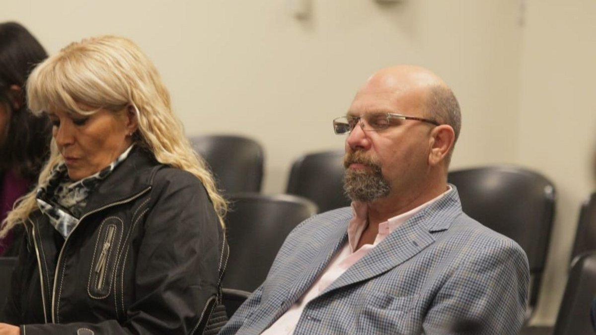 Luis Lobos y Claudia Sgró.