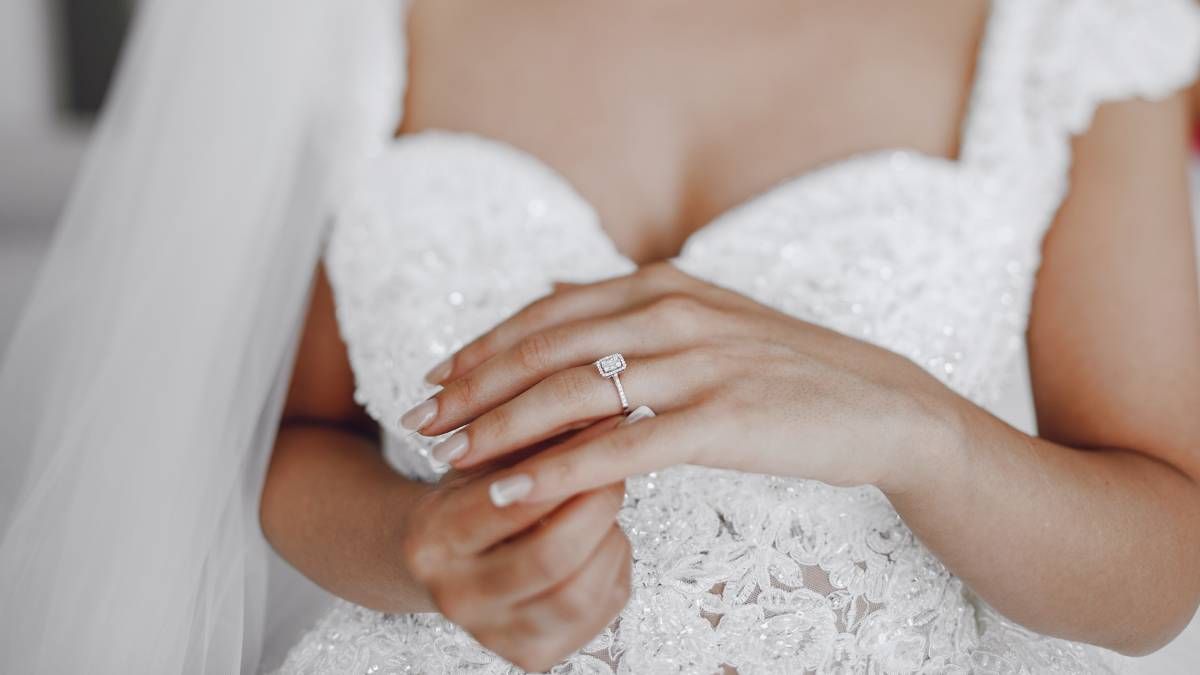 Virales: se separó y a los 49 años decidió casarse con ella misma