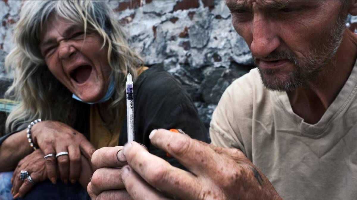 La droga zombi. Así se ven los pacientes que consumen fentanilo. Esta droga es altamente adictiva y suprime el sistema respiratorio. La droga zombi. Así se ven los pacientes que consumen fentanilo. Esta droga es altamente adictiva y suprime el sistema respiratorio.