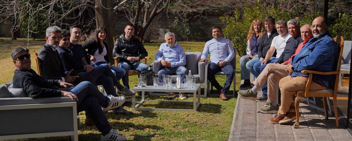 El encuentro radical en el que Alfredo Cornejo ofició de anfitrión, en La Puntilla. El encuentro radical en el que Alfredo Cornejo ofició de anfitrión, en La Puntilla. 