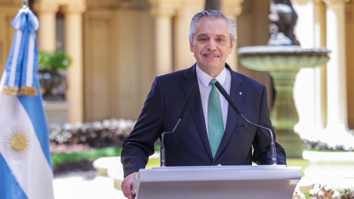 El presidente saliente Alberto Fernández habló este viernes en cadena nacional.