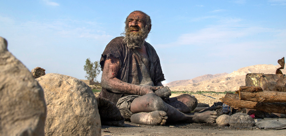 No se bañaba. Murió a los 94 años el hombre más sucio del mundo.