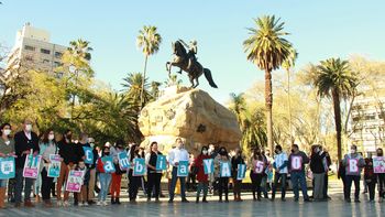Cambia Ya cerró su campaña con un abrazo simbólico a San Martín