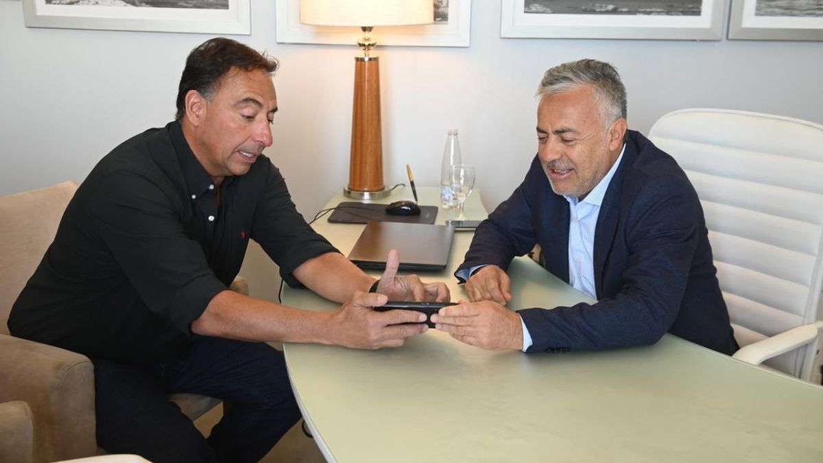 Cornejo recibió a Gustavo Oriozabala y le propuso impulsar competencias de aguas abiertas en Potrerillos