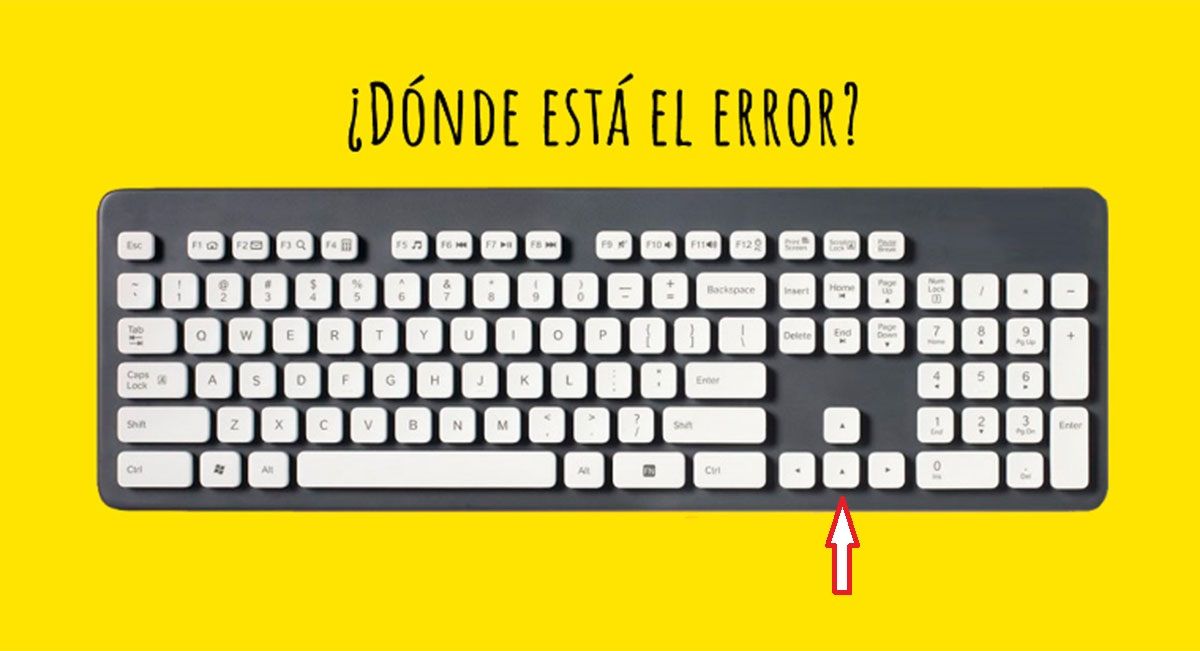A este teclado le falta la tecla cursor con la flecha hacia abajo. A este teclado le falta la tecla cursor con la flecha hacia abajo.