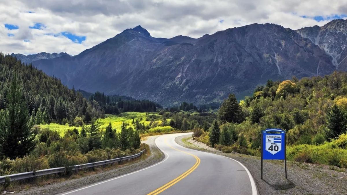 Los paisajes que muestra el recorrido por la Ruta Nacional 40 se destacan por una vista increíble de la cordillera Los paisajes que muestra el recorrido por la Ruta Nacional 40 se destacan por una vista increíble de la cordillera