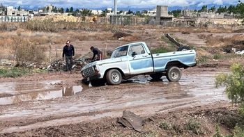 Las imágenes de las inundaciones en Mendoza tras una noche de lluvias que dejó evacuados