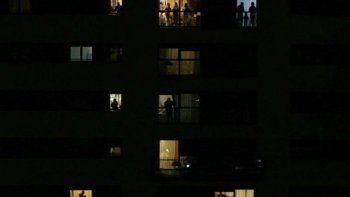 Pidió abandonar la cuarentena porque no aguanta más a su mujer