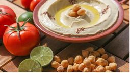 El hummus se ha convertido en un plato sencillo como nutritivo.