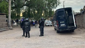 La Policía hizo 16 allanamientos en Las Heras para desbaratar a una banda de delincuentes La Policía hizo 16 allanamientos en Las Heras para desbaratar a una banda de delincuentes