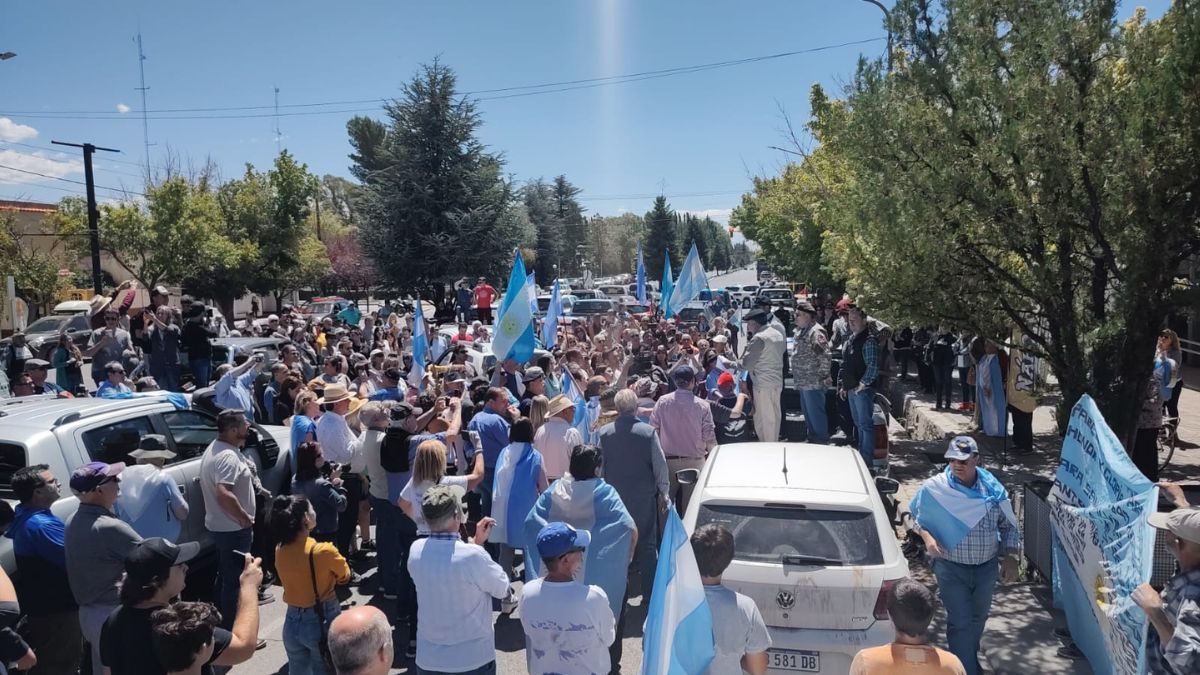 El sábado pasado se realizó la caranava antimapuches. Malargüe fue el punto de encuentro.