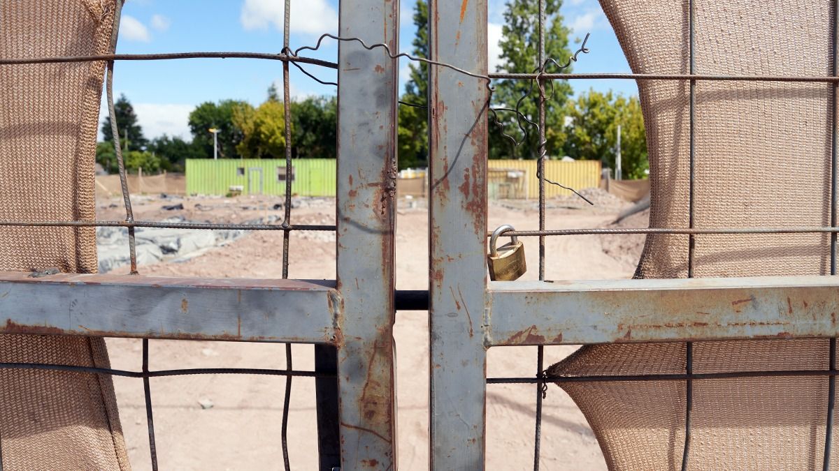 El IPV construye casas para las familias que deberán mudarse para que el Metrotranvía pase por Luján de Cuyo. El IPV construye casas para las familias que deberán mudarse para que el Metrotranvía pase por Luján de Cuyo.