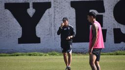 Ezequiel Medrán repetirá el equipo que jugó con Estudiantes de Buenos Aires para jugar este martes ante Defensores Unidos de Zárate.