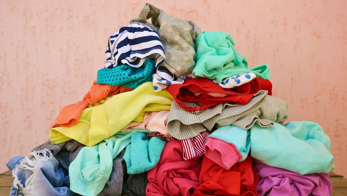 Utiliza productos adecuados para cada tela y programas de lavado que no dañen los tejidos. Utiliza productos adecuados para cada tela y programas de lavado que no dañen los tejidos. 