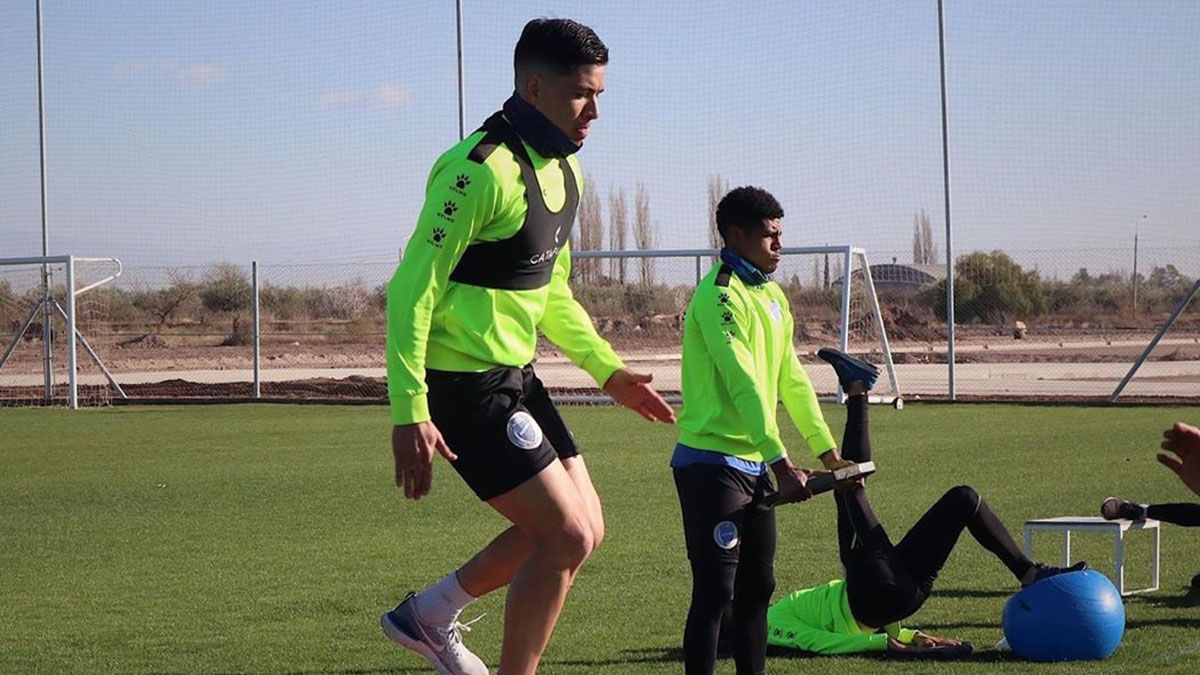 Leonel González llegó de Estudiantes de Caseros al Tomba.