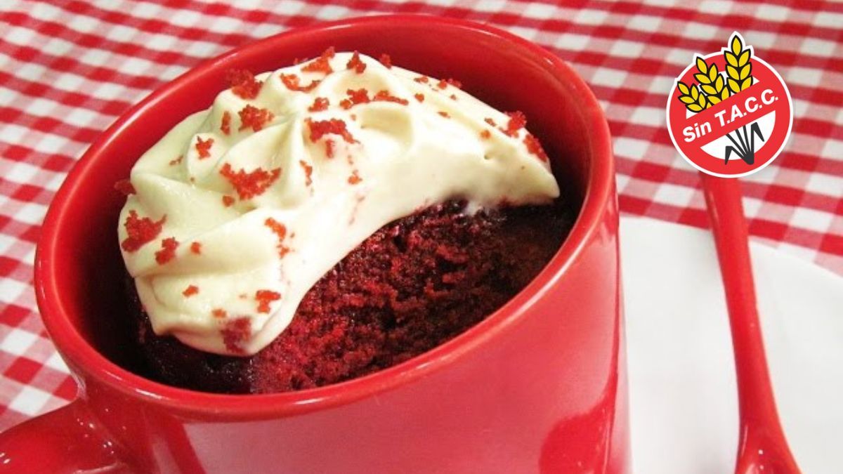 Preparar esta riquísima torta red velvet sin TACC es muy fácil. Preparar esta riquísima torta red velvet sin TACC es muy fácil.