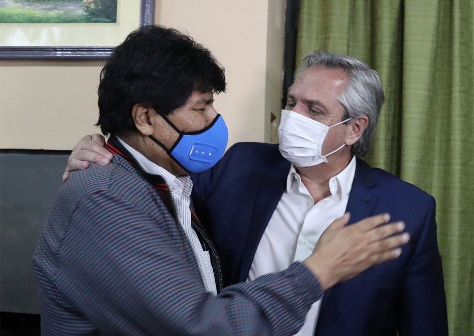 Alberto Fernández despidió este lunes por la mañana al expresidente boliviano Evo Morales en la frontera entre la Argentina y Bolivia