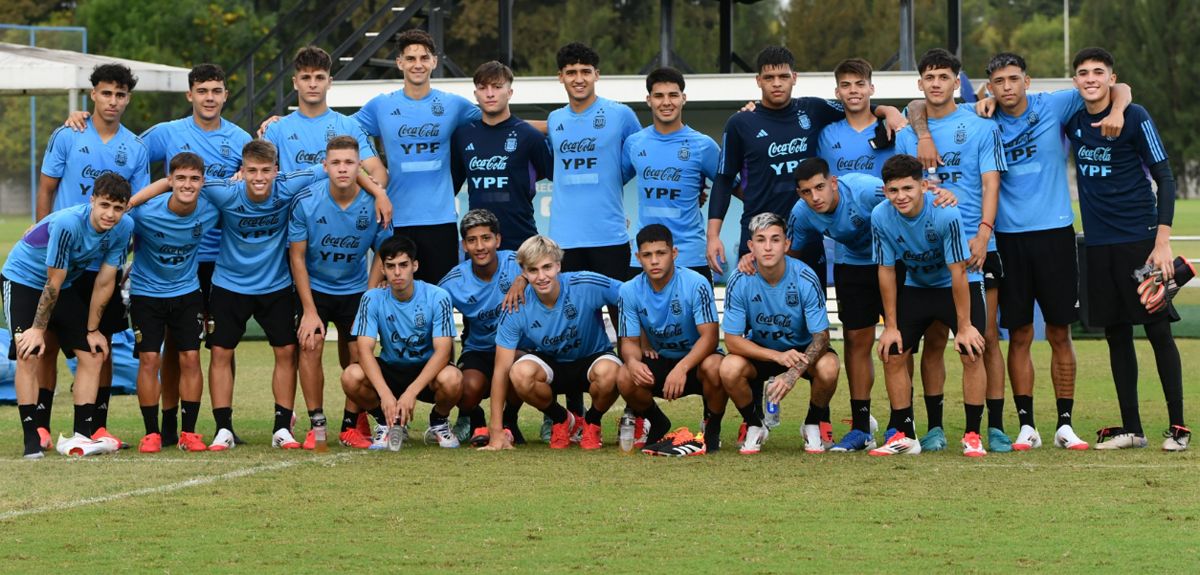 La Sub 17 va por el pasaje al Mundial de Qatar.
