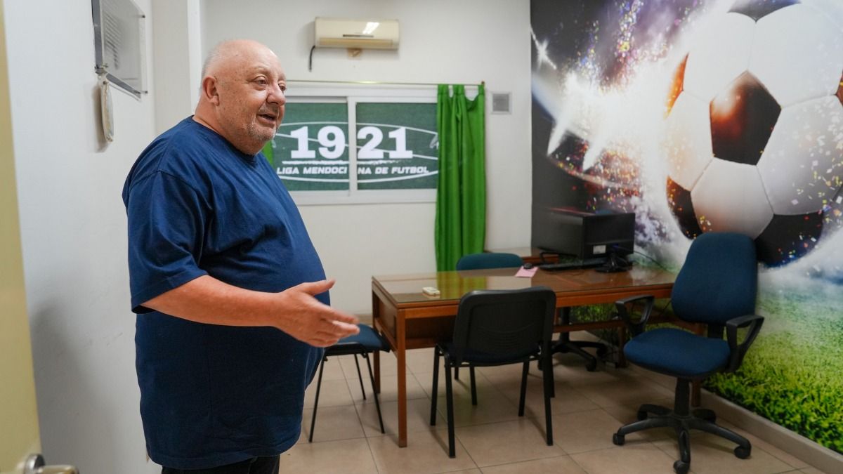 El presidente de la Liga Mendocina de Fútbol, Omar Sperdutti había contratado para realizar los aptos físicos a los jugadores a una empresa de salud fantasma, denunciada por truchar la firma y el sello de dos médicas que negaron trabajar para ellos ni para la Liga.