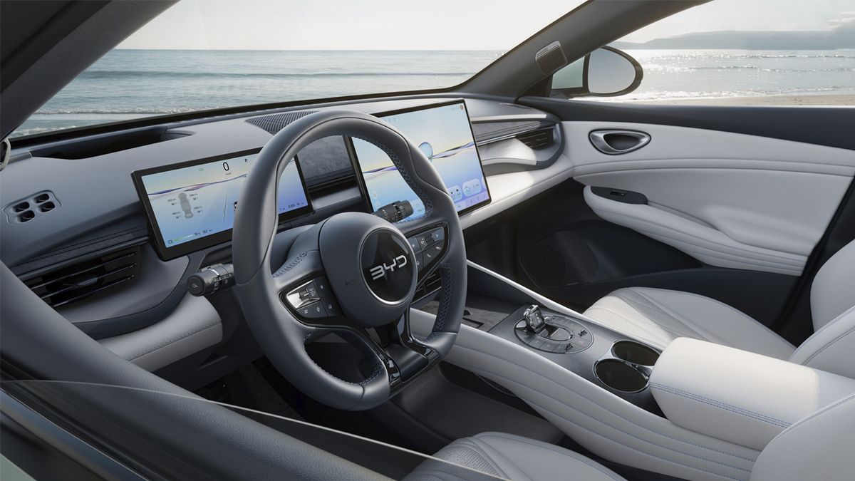 El lujoso interior de este sedán chino puede denunciar a cualquiera. El lujoso interior de este sedán chino puede denunciar a cualquiera.