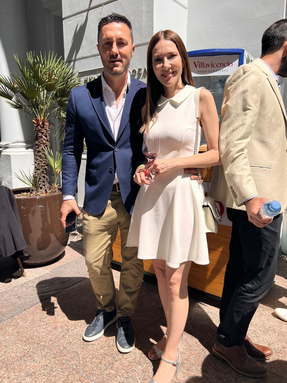 Luis Petri, precandidato a gobernador de Mendoza, junto a su pareja la periodista porteña Cristina Pérez.