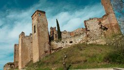 El pueblo de España con un castillo que estuvo cerrado 1000 años y ahora se puede visitar