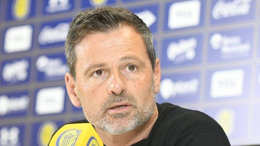 Cocca dejó de ser el técnico de Central y ya suena un  posible remplazante