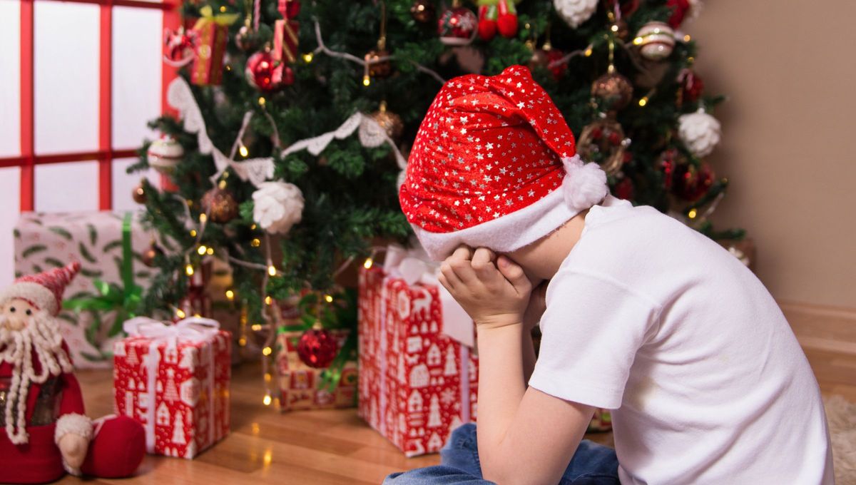 No querer armar el árbol de Navidad indica que trae malos recuerdos heredados por alguna situación del pasado. No querer armar el árbol de Navidad indica que trae malos recuerdos heredados por alguna situación del pasado.