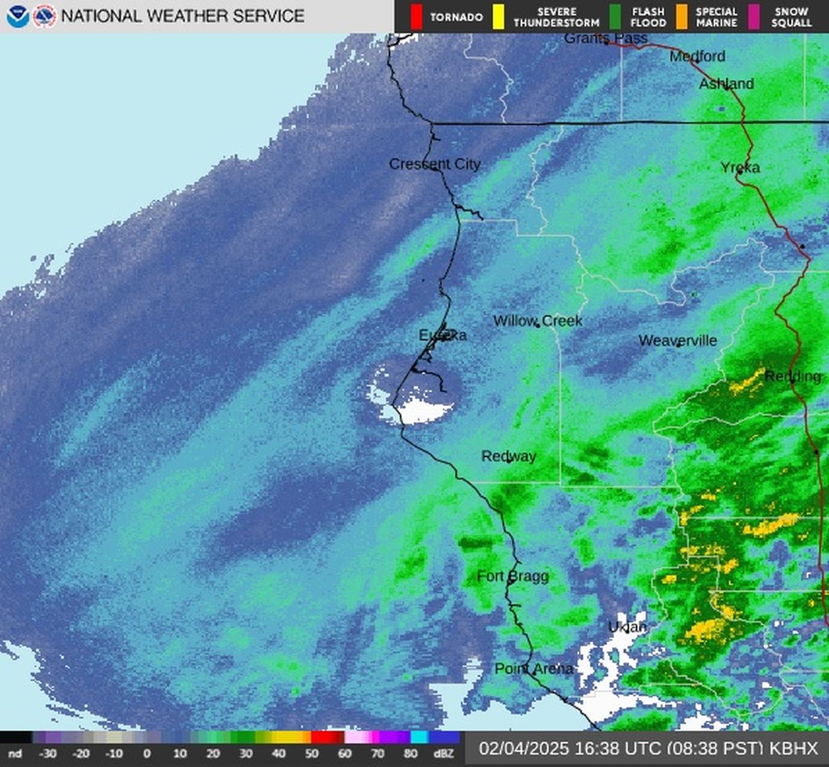 El frío en California se debe a las tormentas de nieve. El frío en California se debe a las tormentas de nieve.