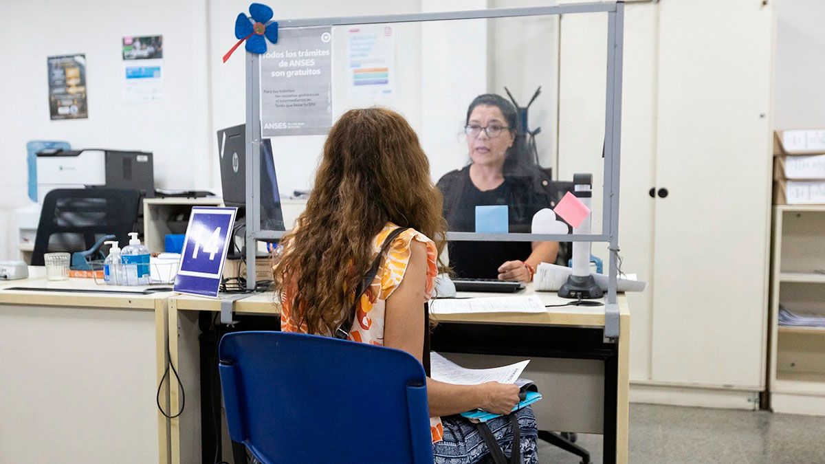 ANSES y Milei confirmaron el pago de un bono de $75.468 para AUH. ANSES y Milei confirmaron el pago de un bono de $75.468 para AUH.