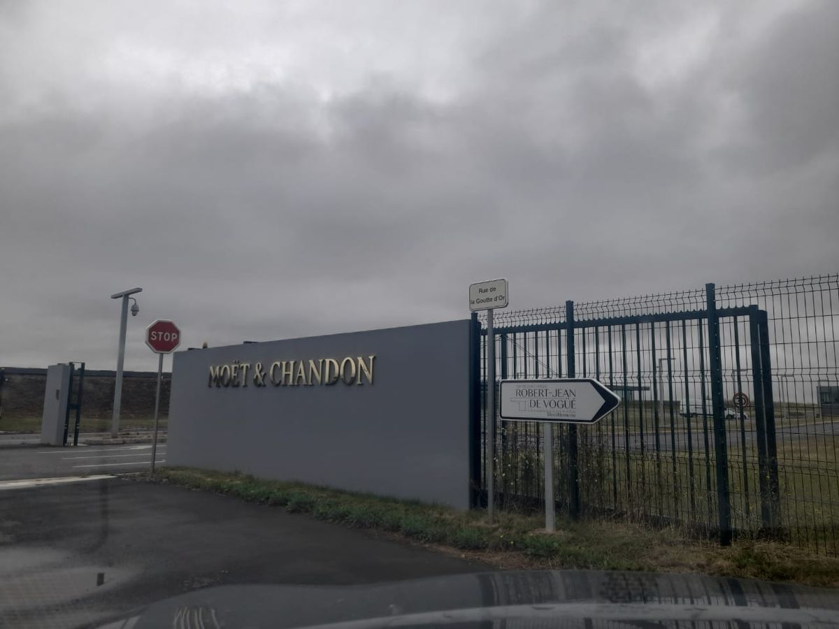 Moët y Chandon, la bodega donde se elabora Dom Pérignon. Moët y Chandon, la bodega donde se elabora Dom Pérignon.