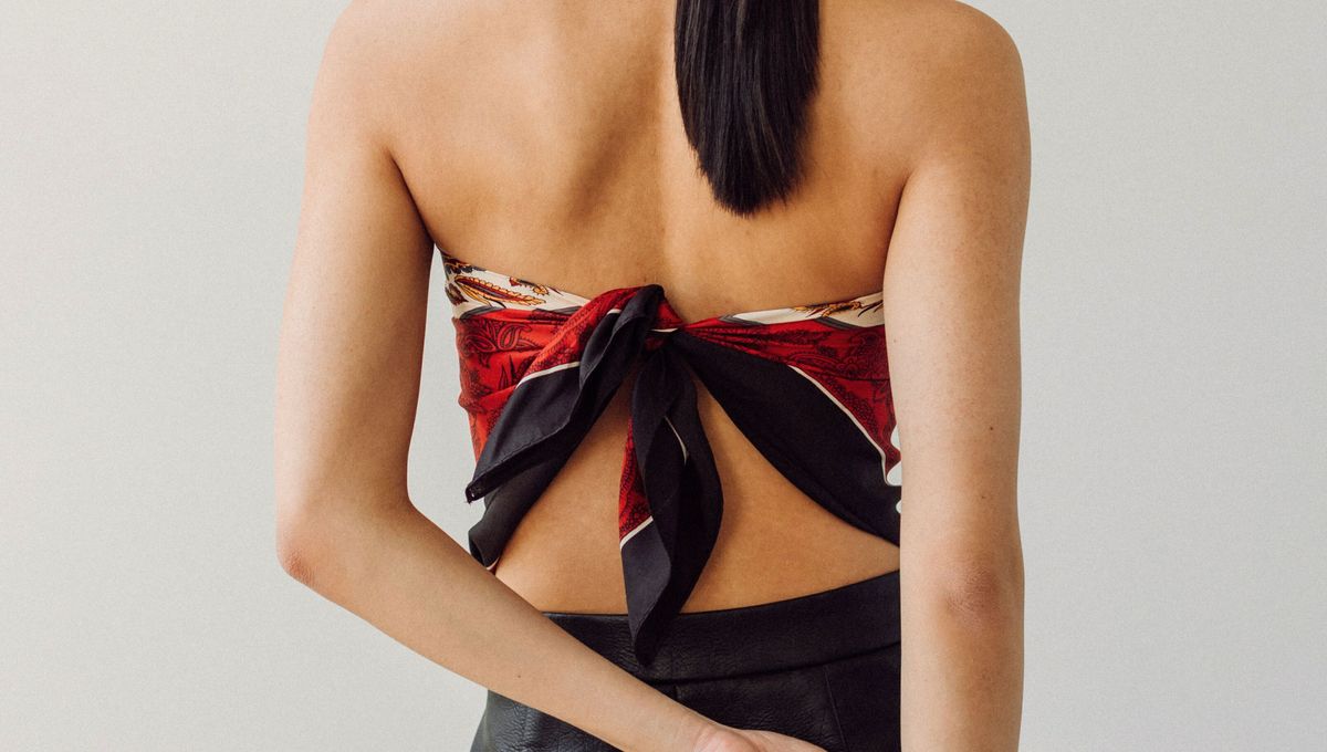 Puedes adaptar todos esos pañuelos guardados a este truco e ir alternando el collar Puedes adaptar todos esos pañuelos guardados a este truco e ir alternando el collar