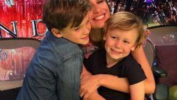 Pampita ya no le hace caso a Benjamín Vicuña y llevó a sus hijos a ShowMatch