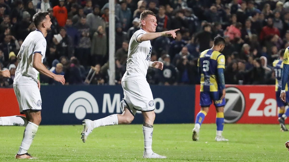 Mauro Maidana le convirtió el gol a Atlanta en el Gargantini.