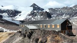 el hotel mas alto del mundo esta abandonado en la cordillera de los andes y se encuentra en argentina