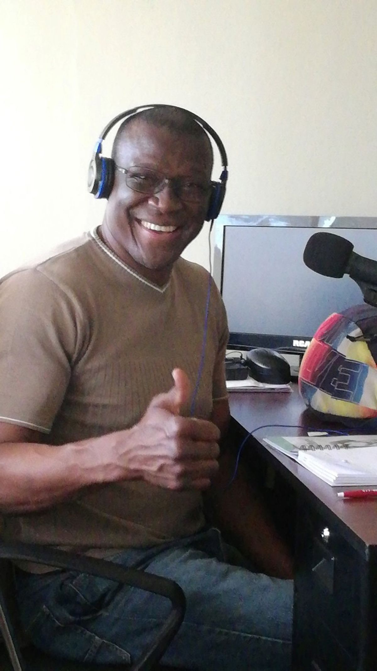 Eduardo Bennett palpitó el Honduras-México que se avecina. Eduardo Bennett palpitó el Honduras-México que se avecina.