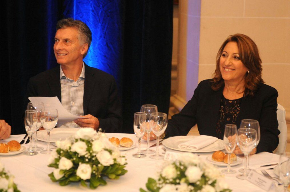 La intendenta confirmó que Macri tomará juramento a cuatro mil chicos en el Monumento