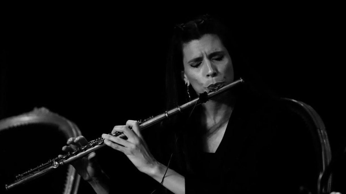 Mixtlán Arjona flautista mendocina.