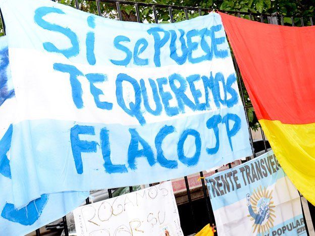 El gobernador Gioja tiene fiebre y sigue con el drenaje para sacar líquido de su zona abdominal