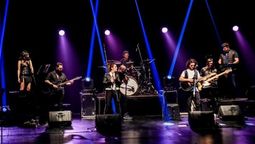 Roxband toca en San Rafael.