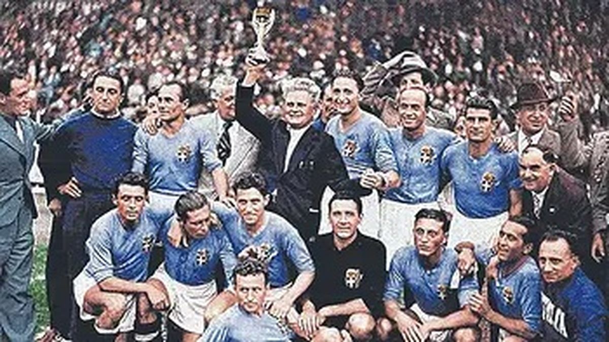 Vittorio Pozzo es, por el momento, el único DT en ganar dos Copas del Mundo. Vittorio Pozzo es, por el momento, el único DT en ganar dos Copas del Mundo.
