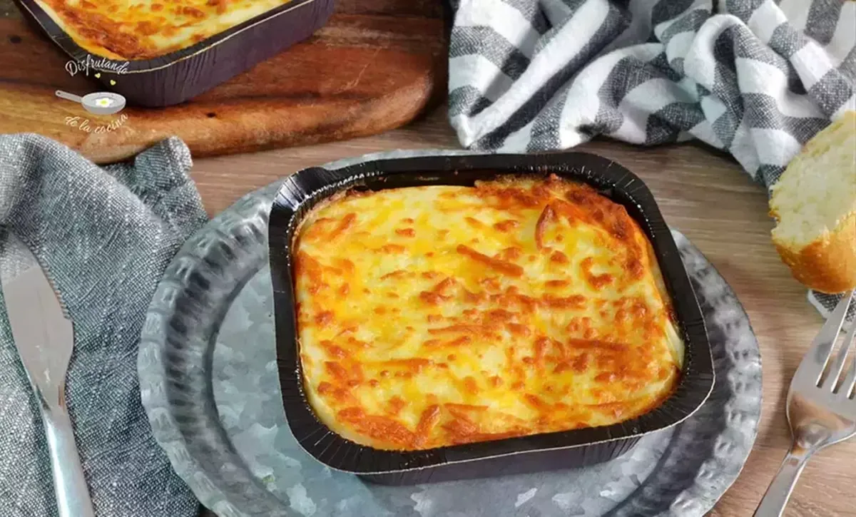 En la freidora de aire también se puede calentar lasaña congelada. En la freidora de aire también se puede calentar lasaña congelada.