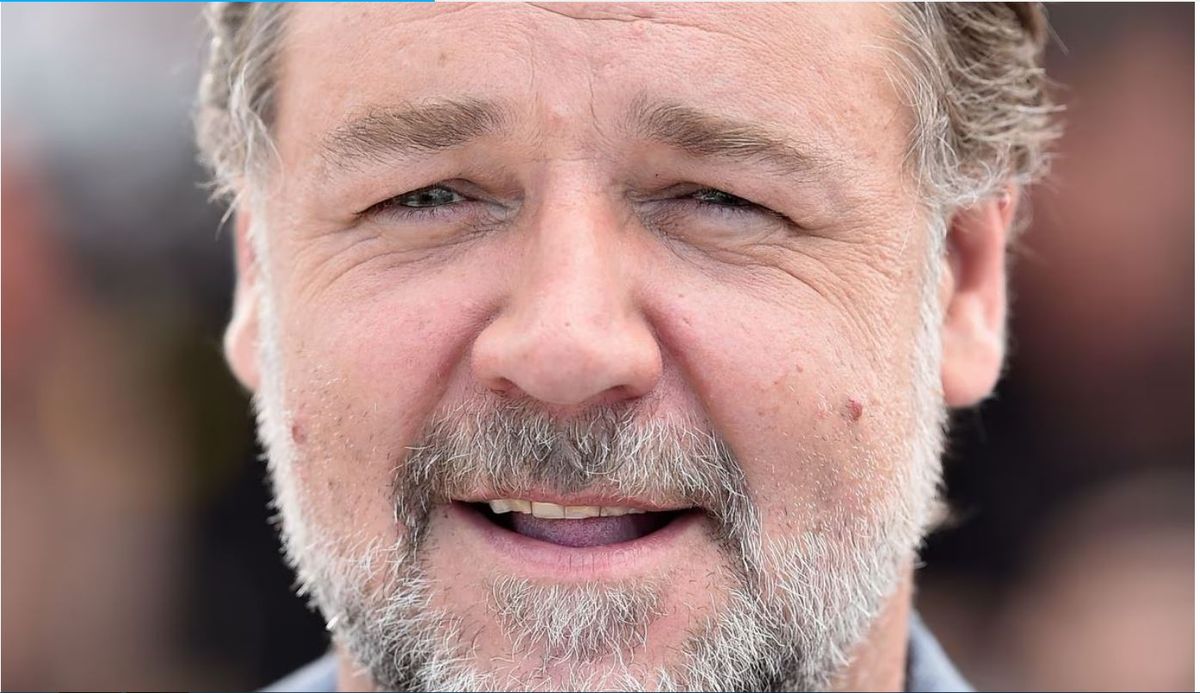 Streaming. Russell Crowe brilla en Netflix en una comedia de humor negro.