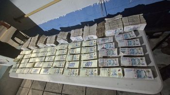 Una camioneta llevaba mas de $170 millones de pesos y no pudieron justificarlos Una camioneta llevaba mas de $170 millones de pesos y no pudieron justificarlos