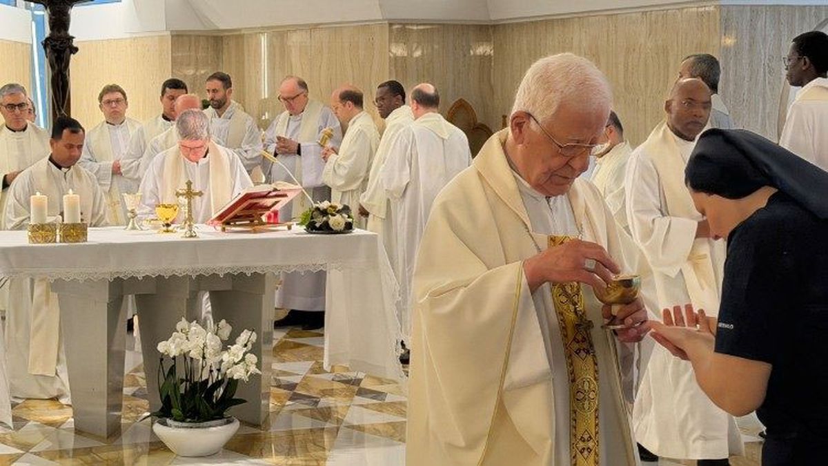 El Vaticano hizo una misa &iacute;ntima para recordar el primer aniversario de muerte del papa Francisco.