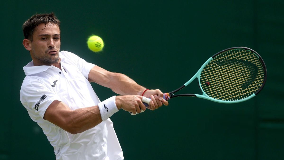 Mariano Navone dejó sorprendidos a los espectadores en Wimbledon en su debut. 