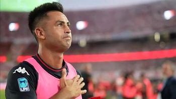 Pity Martínez hizo estallar de bronca a los hinchas de River tras ser homenajeado en el Monumental Pity Martínez hizo estallar de bronca a los hinchas de River tras ser homenajeado en el Monumental